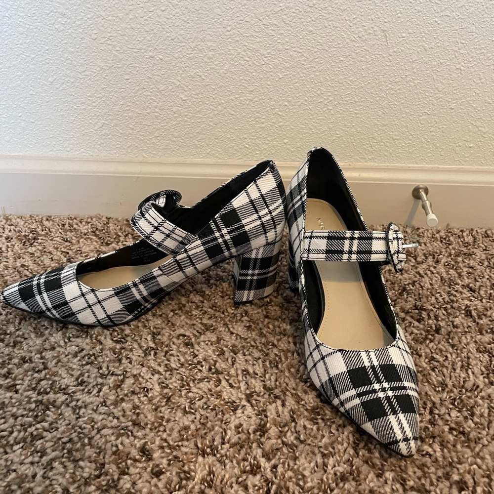 Black & white 2 inch heels - size 7